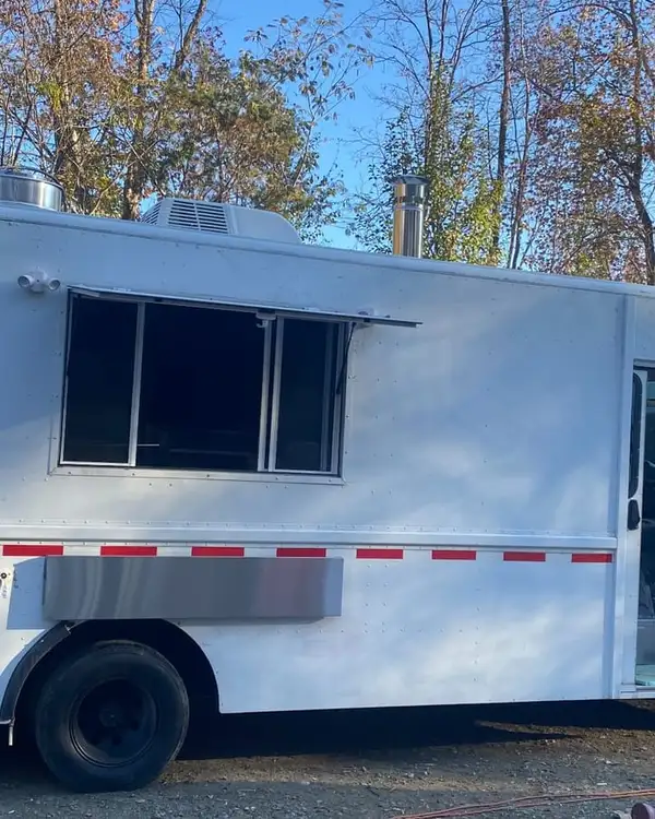 Pizza Truck — side view toward the cab