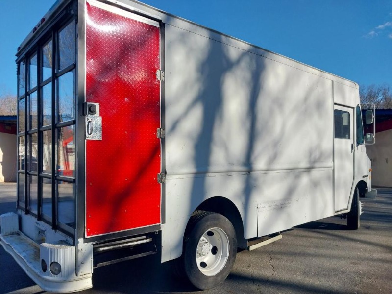 Fabricante de Food Trucks con +10 Años Experiencia